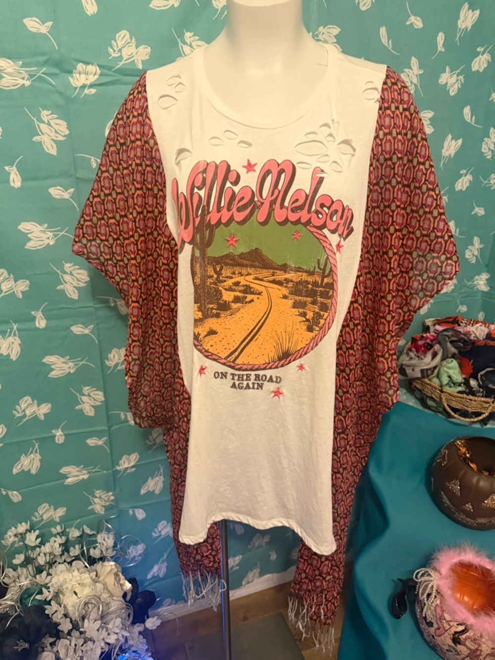 Willie Nelson 'On The Road Again' Graphic Tunic with Patterned Kimono Sleeves